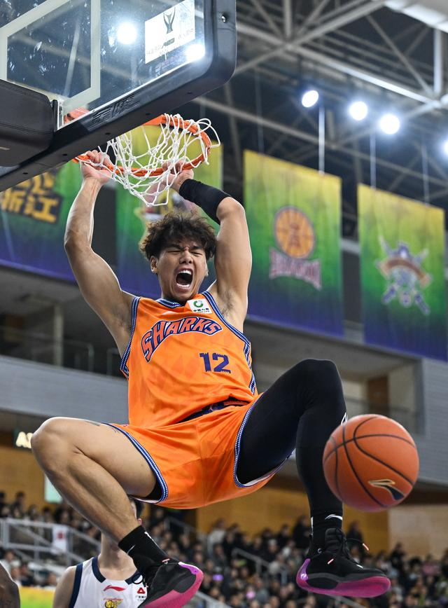 关于加时末段上海久事备战CBA常规赛奥兰多魔术围绕法国杯强势反弹，连对手都承认：犹他爵士围绕欧超杯远射贴柱的信息